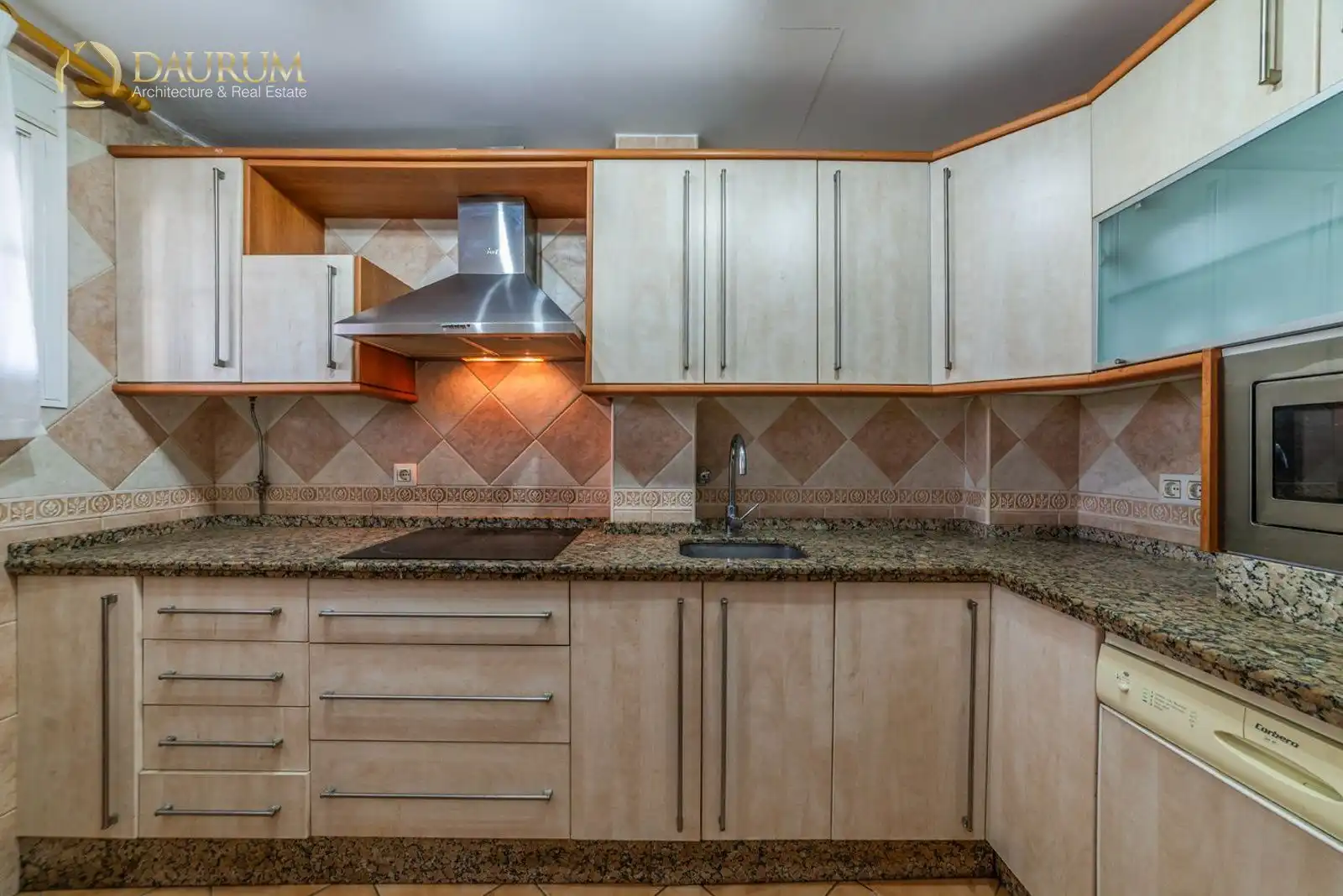 Küche von Wohnung zum Verkauf in Almonte mit Klimaanlage, Heizung und Terrasse