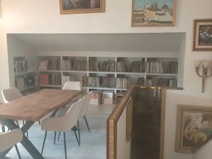Menjador de Casa o xalet en venda en Chiva amb Aire condicionat, Piscina i Balcó