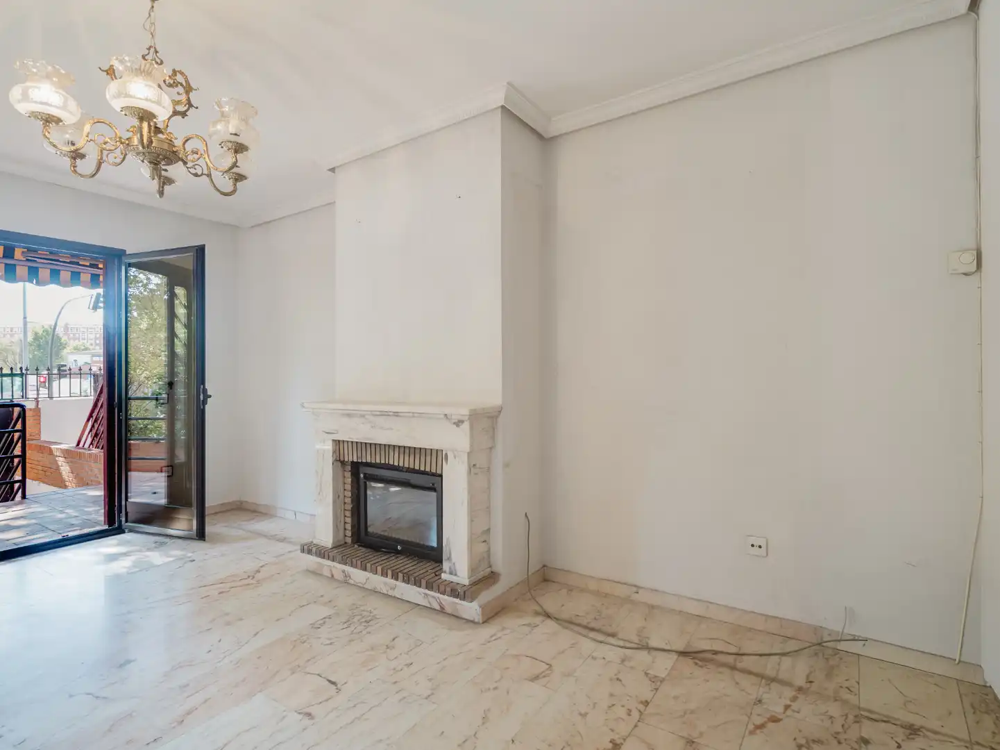 Sala d'estar de Casa adosada en venda en Centro