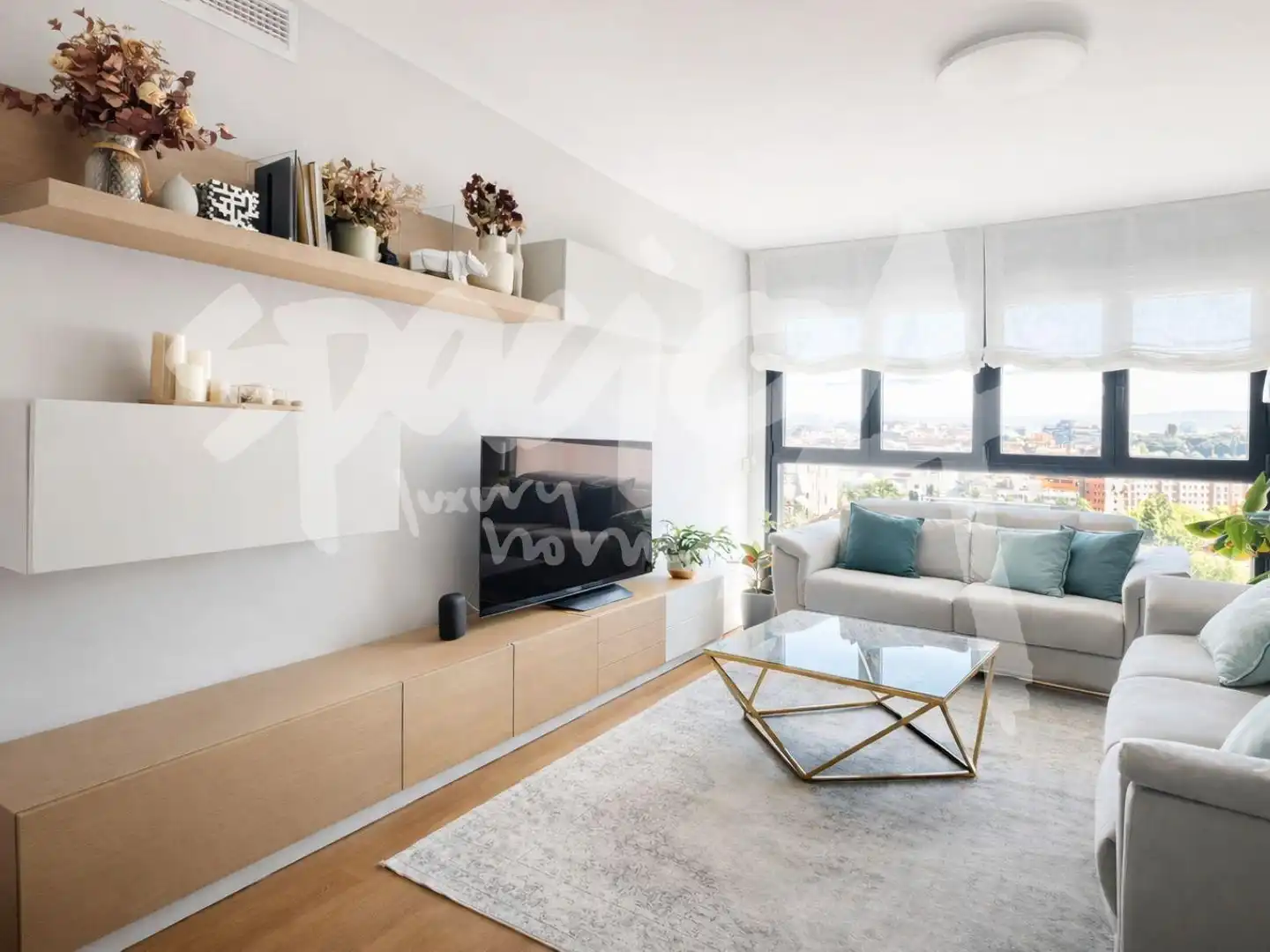 Living room of Flat for sale in Madrid  with Heating, Private garden and Storage room