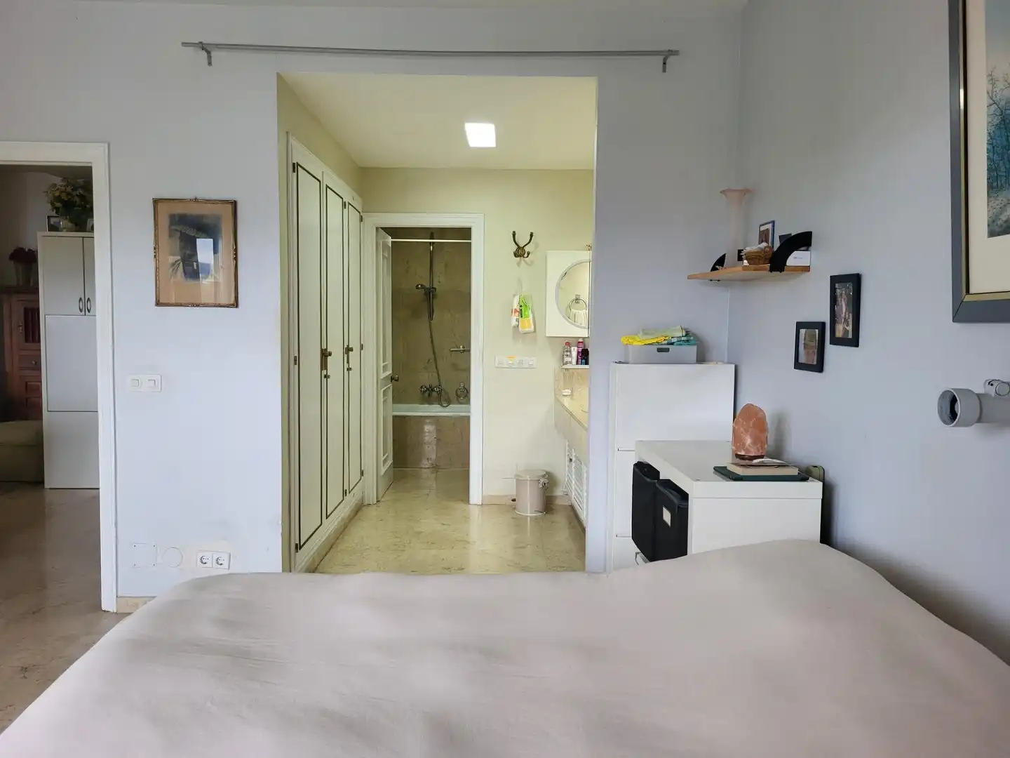Dormitori de Apartament en venda en Marbella amb Jardí privat, Terrassa i Traster