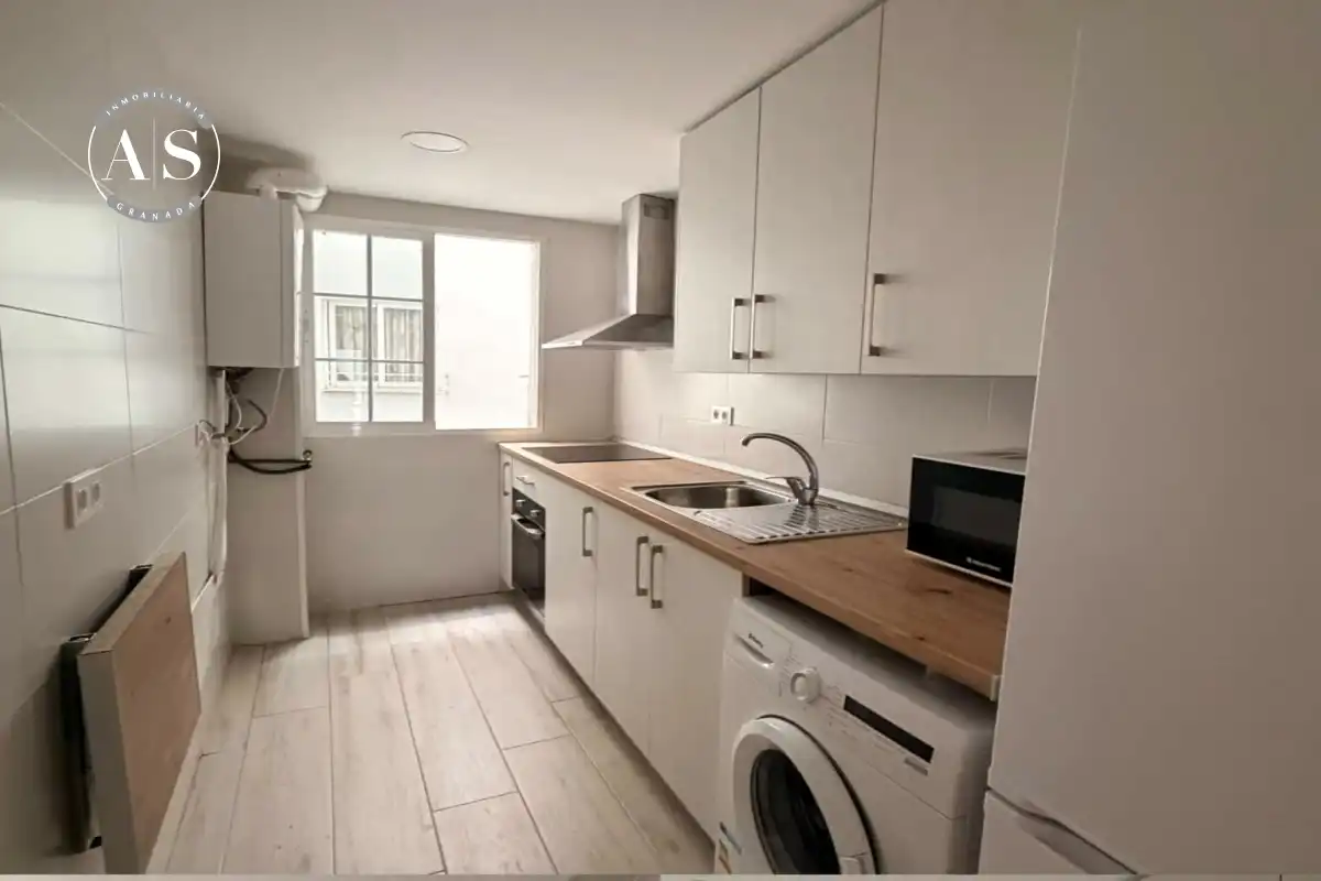 Cocina de Piso en venta en Granada con Calefacción