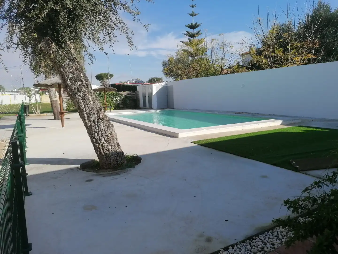 Piscina de Casa o chalet en venta en Chiclana de la Frontera con Trastero, Piscina y Horno