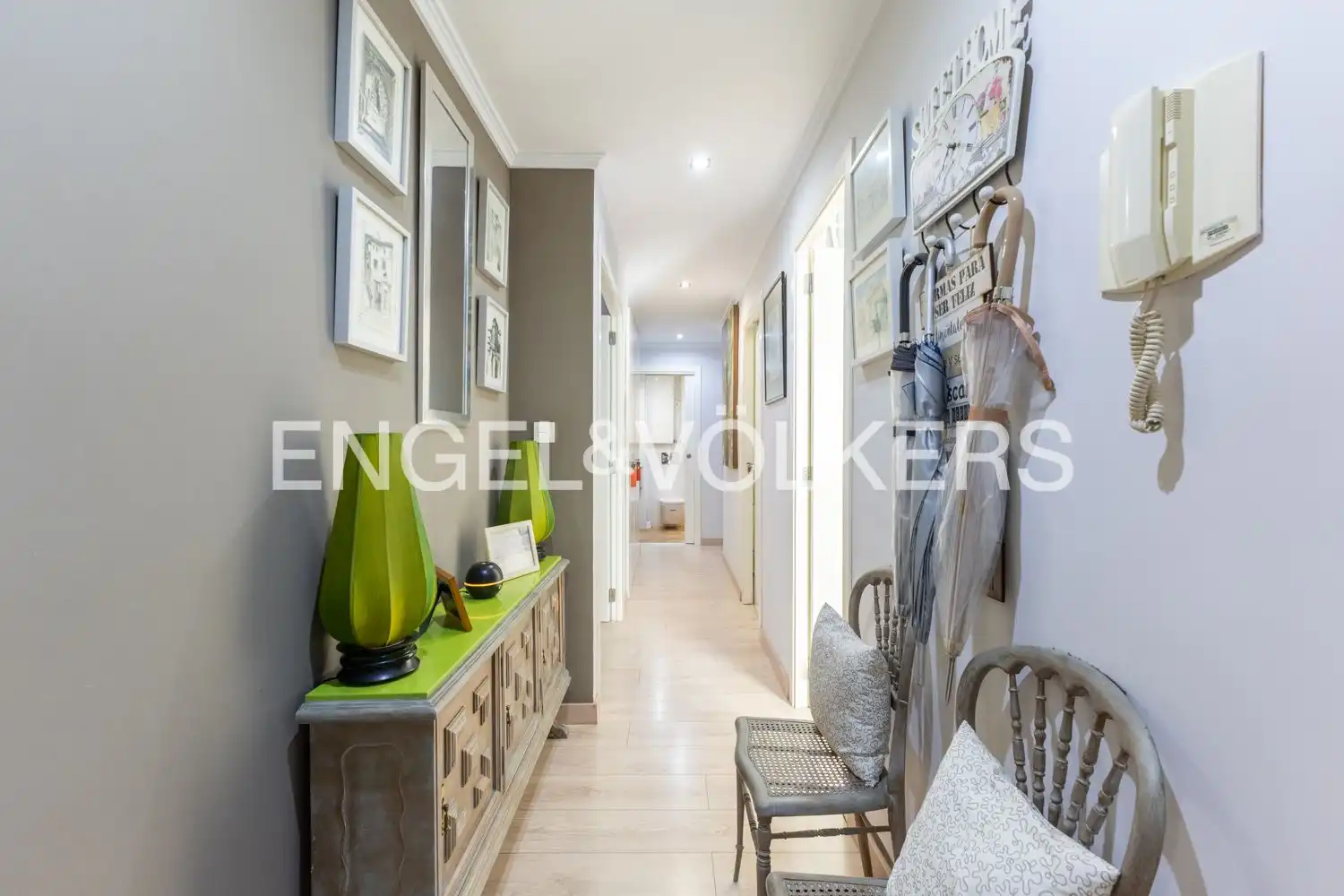 Flat for rent in Valencia  with Air Conditioner and Heating