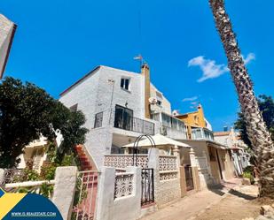 Vista exterior de Casa o xalet en venda en Alicante / Alacant amb Terrassa