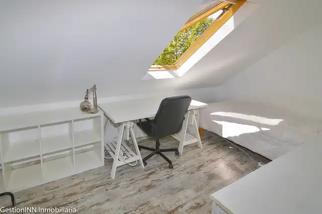 Schlafzimmer von Einfamilien-Reihenhaus zur untervermieten in Villanueva de la Cañada mit Heizung, Privatgarten und Parkett