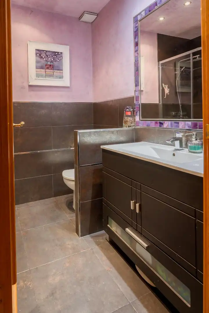 Baño de Piso en venta en Madrid con Aire acondicionado, Calefacción y Alarma