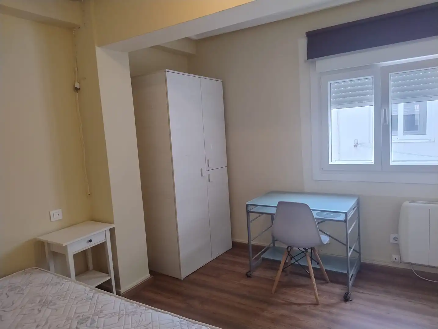 Bedroom of Flat for sale in Santiago de Compostela   with Heating, Storage room and Furnished