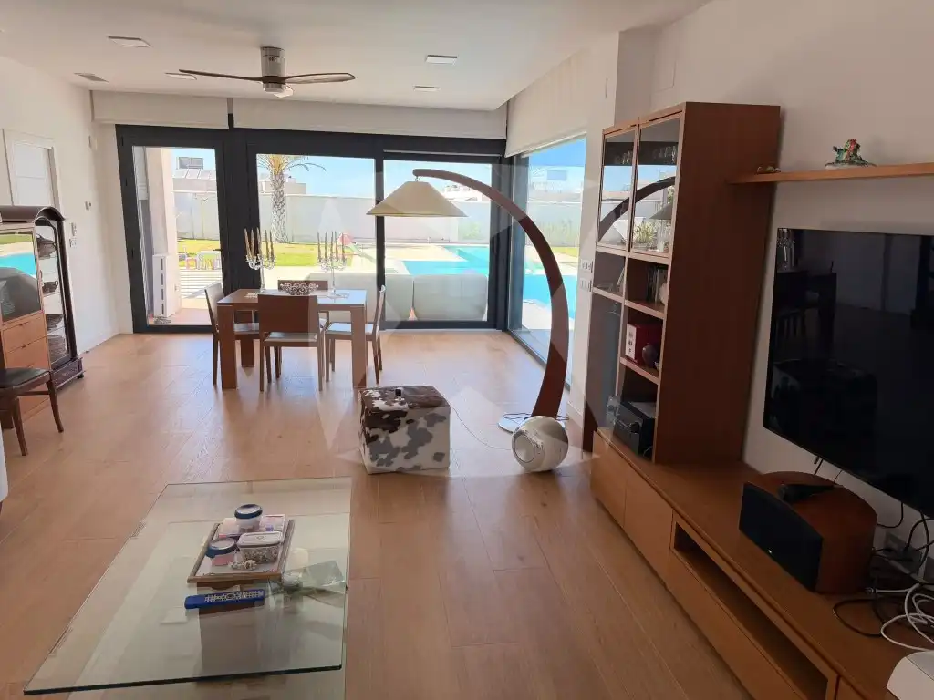 Sala de estar de Casa o chalet en venta en Badajoz con Aire acondicionado, Terraza y Piscina