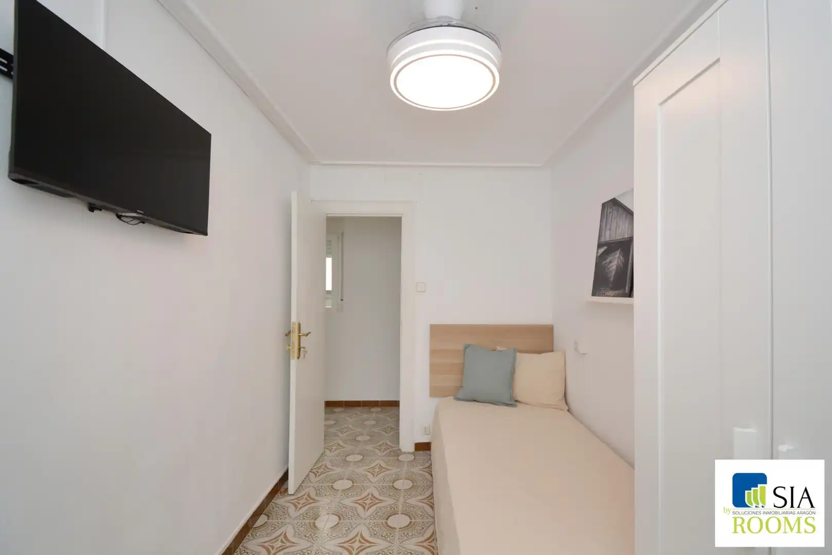 Habitación de Piso para compartir en Zaragoza con Calefacción, Terraza y Amueblado