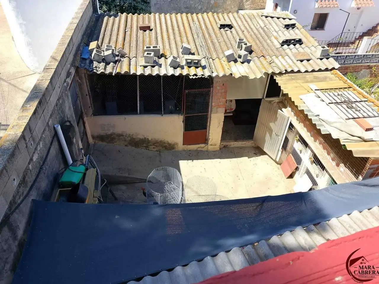 Vista exterior de Casa adosada en venda en Oliva amb Aire condicionat, Jardí privat i Terrassa