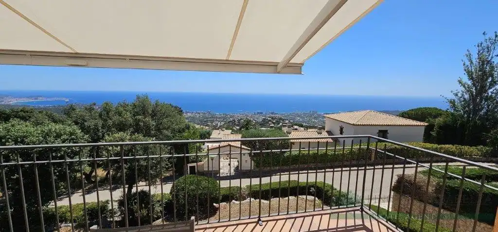 Vista exterior de Dúplex en venda en Castell d'Aro, Platja d'Aro i s'Agaró amb Aire condicionat, Calefacció i Terrassa