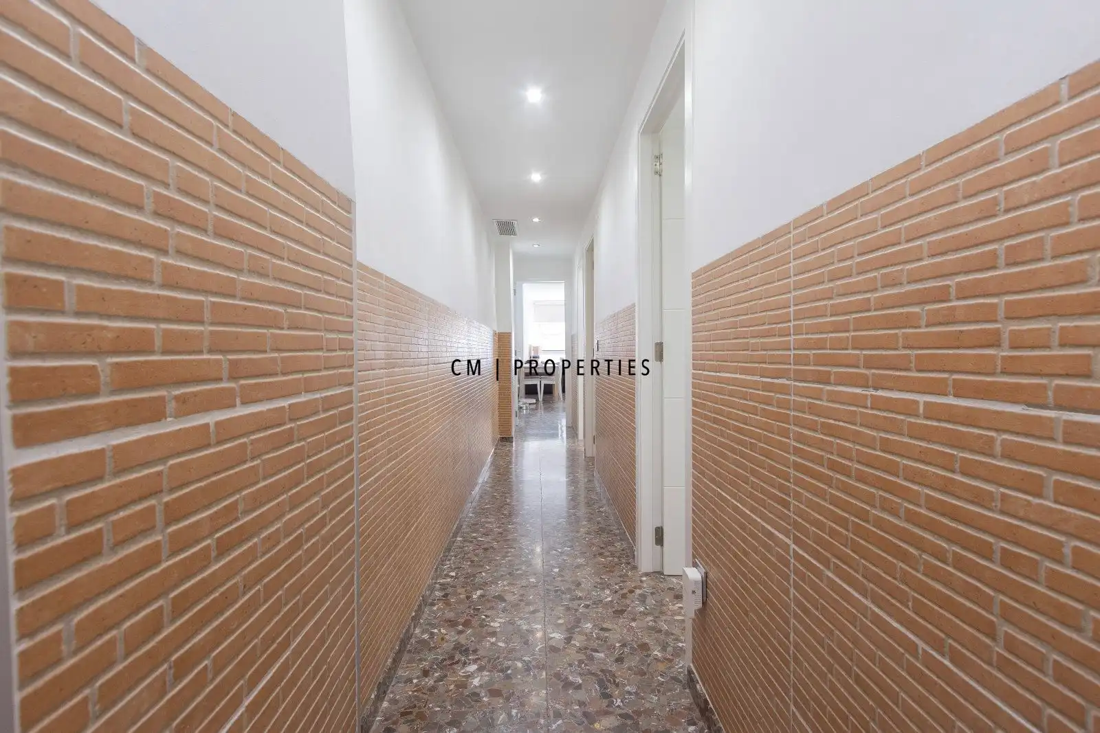 Flat for sale in Valencia  with Air Conditioner, Heating and Terrace
