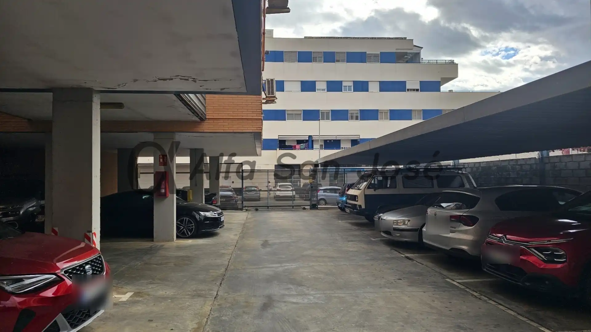 Aparcament de Garatge de lloguer en La Rinconada