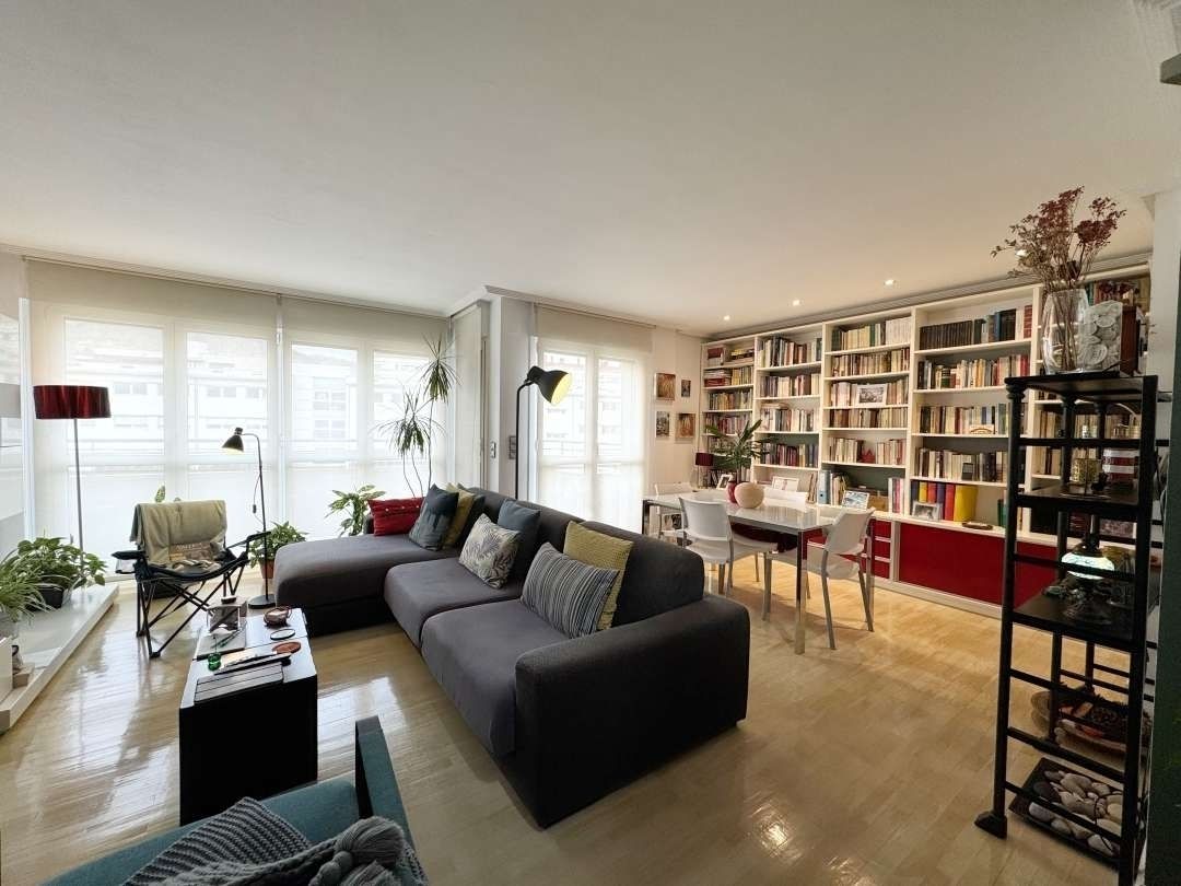 Living room of Flat for sale in Donostia - San Sebastián   with Heating and Balcony
