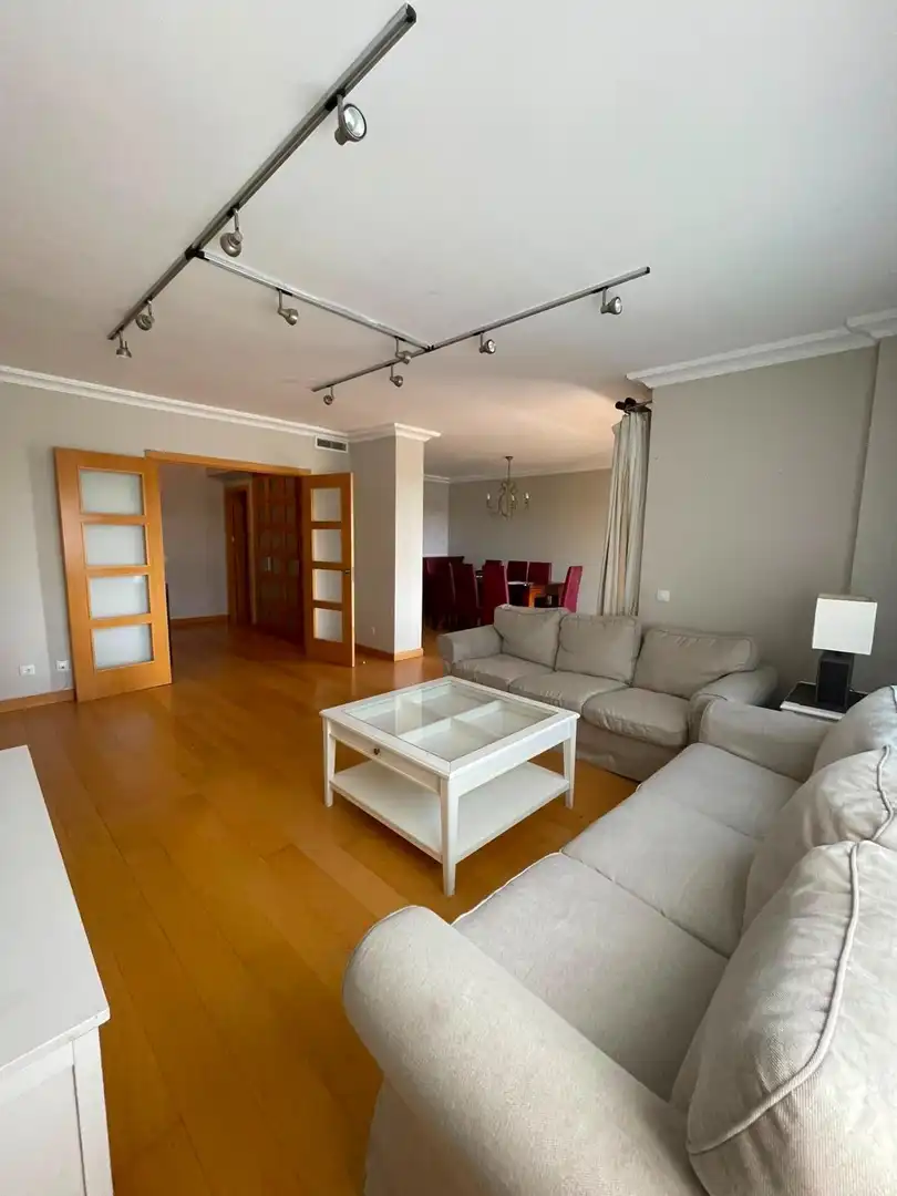 Living room of Flat for rent in Pozuelo de Alarcón  with Air Conditioner, Heating and Private garden