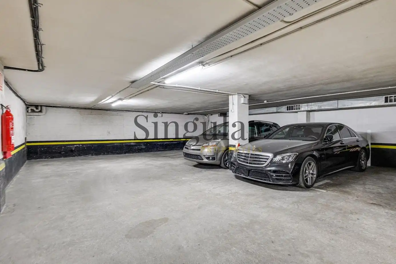 Parking de Piso en venta en Barcelona con Aire acondicionado, Calefacción y Terraza