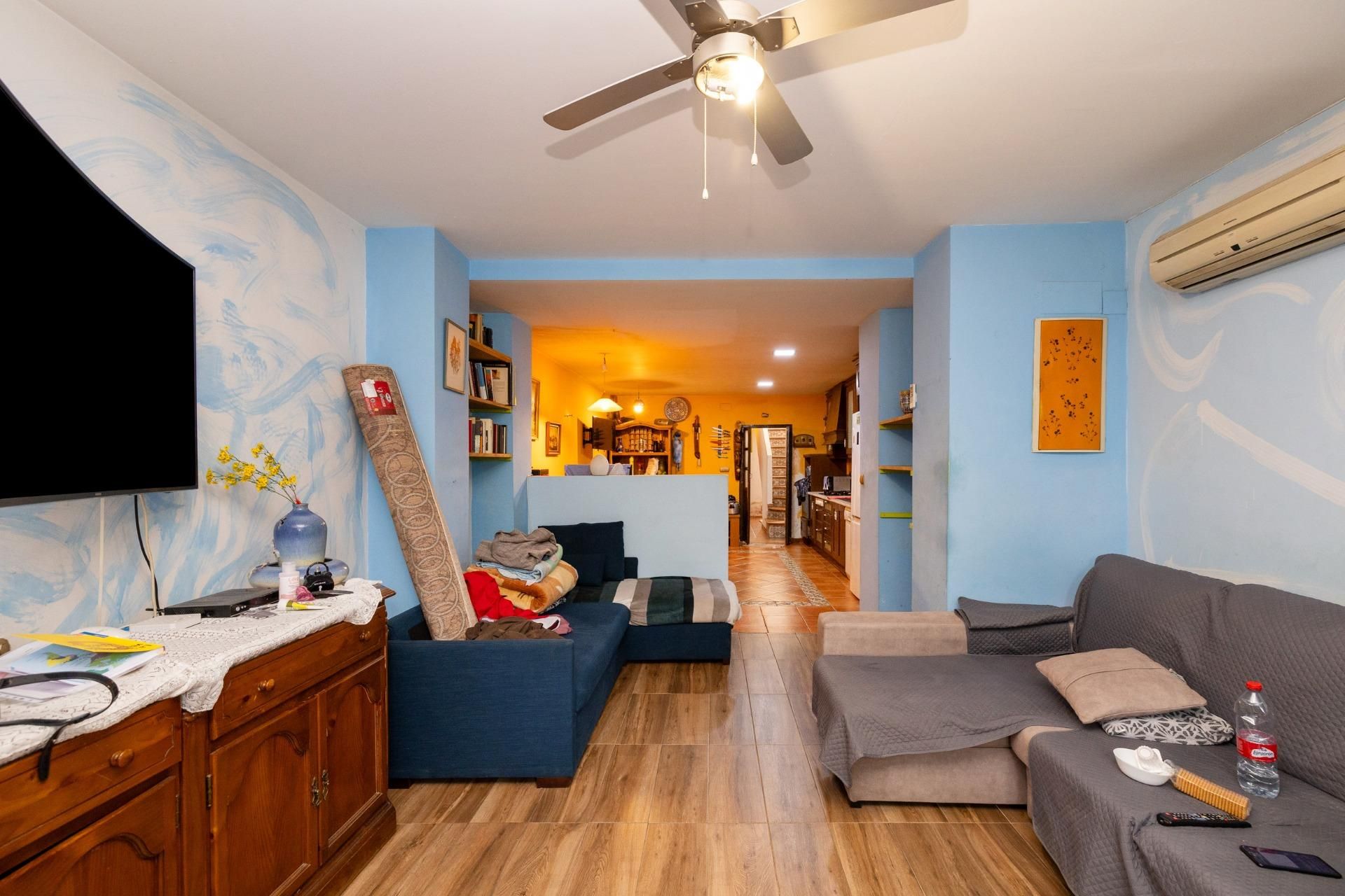 Casa adosada en venta en Rosaleda - Juventud