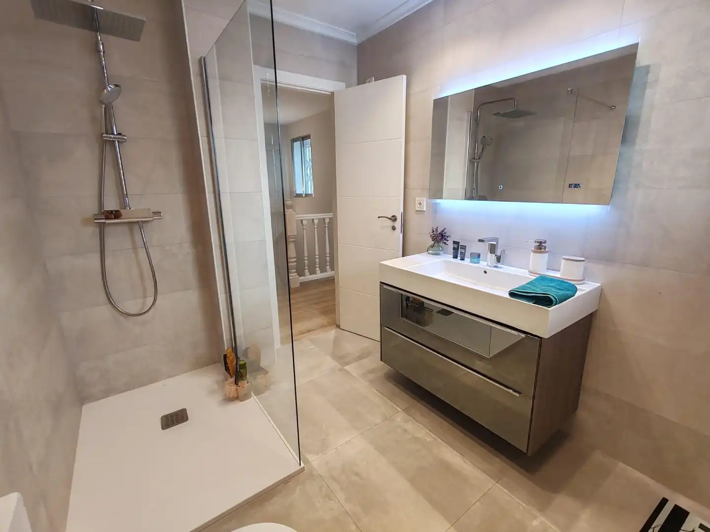 Bathroom of Detached homes for sale in Sagunto / Sagunt  with Air Conditioner, Heating and Parquet flooring