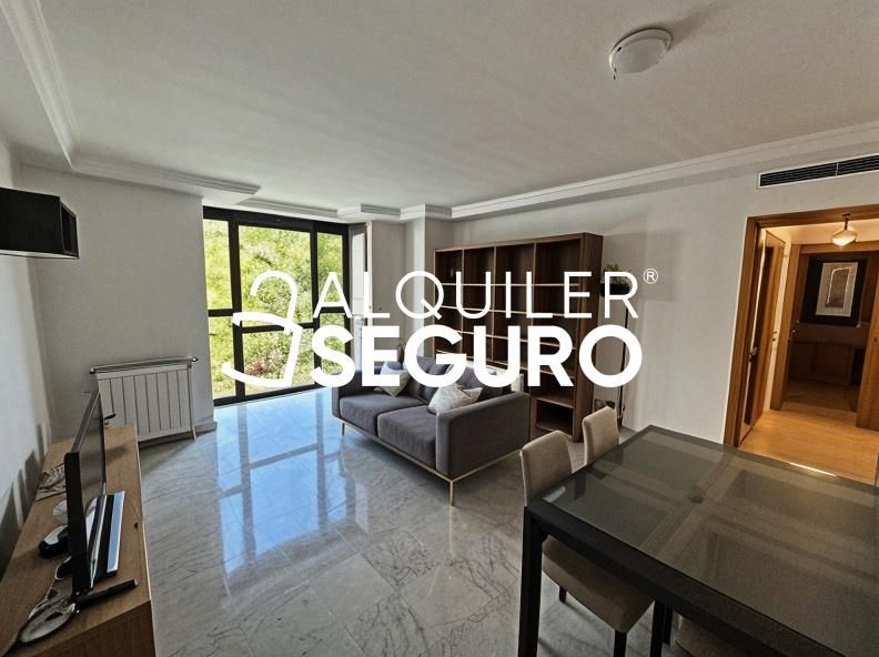 Exterior view of Flat to rent in  Madrid Capital  with Air Conditioner, Heating and Furnished
