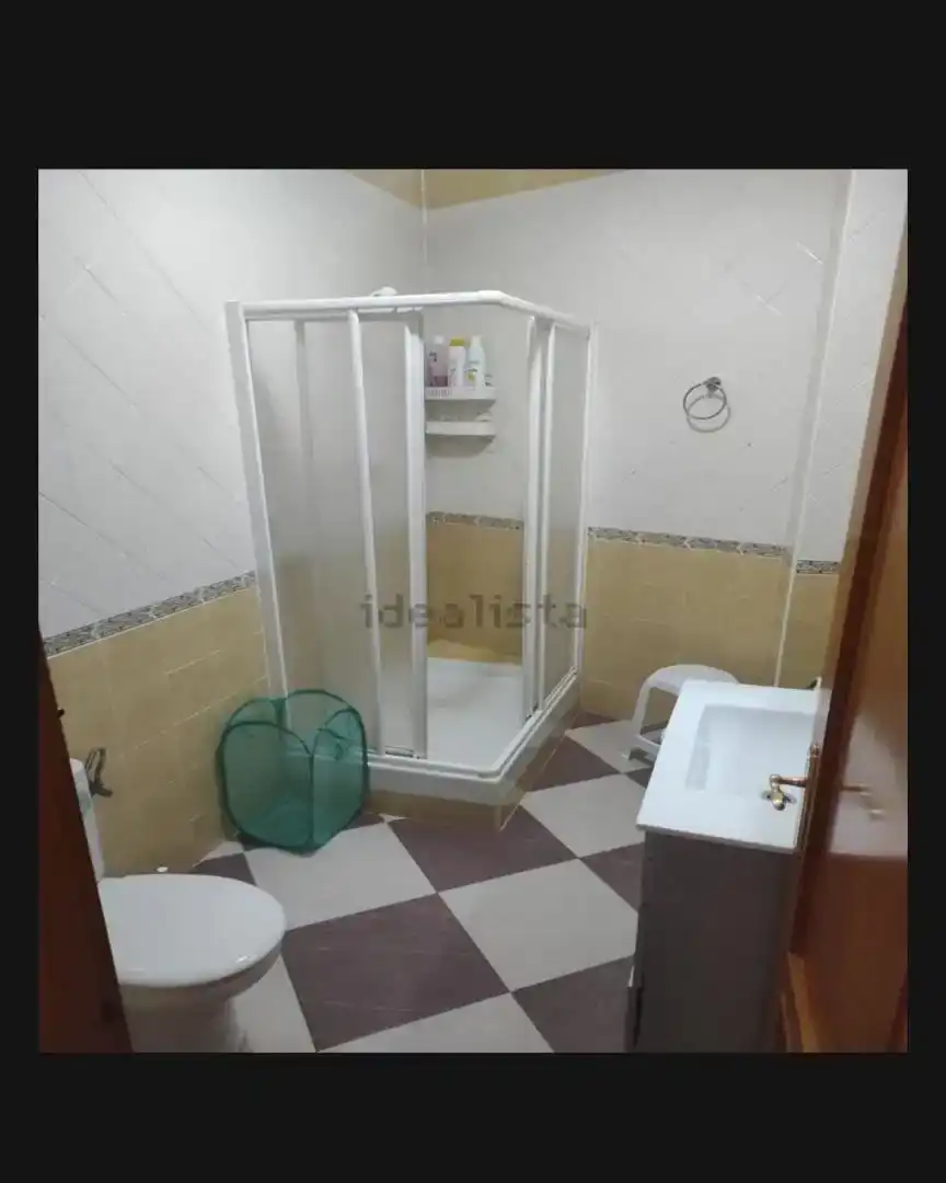 Bathroom of Flat for rent in El Burgo  with Furnished, Washing machine and Microwave