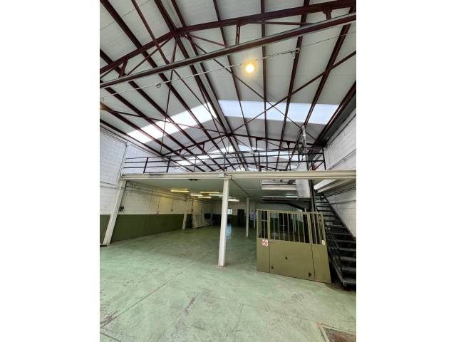 Nave industrial en Alquiler en Pasaje Noguera en Sud - Zona Industrial