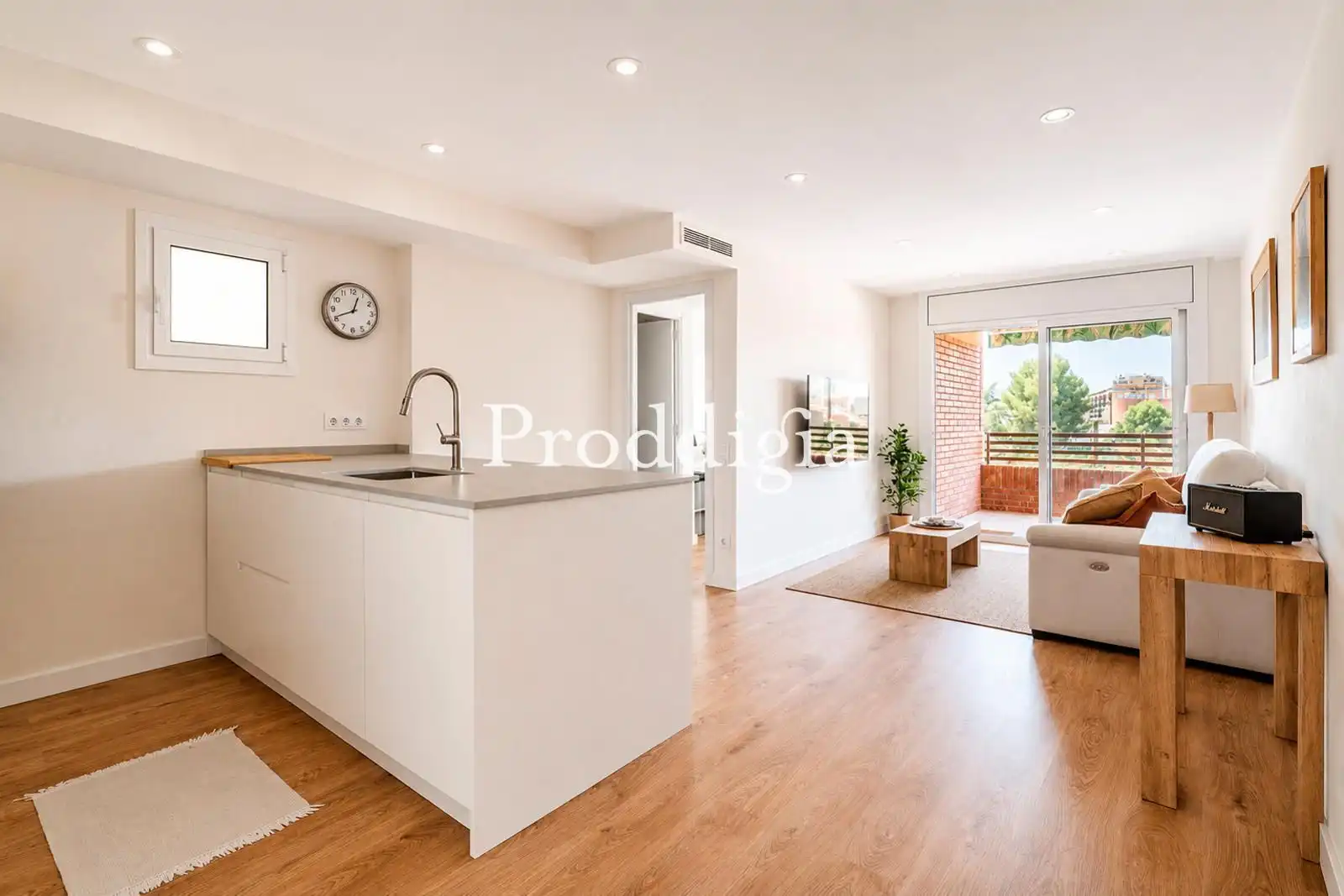 Vista exterior de Piso en venta en Rubí con Aire acondicionado, Calefacción y Terraza