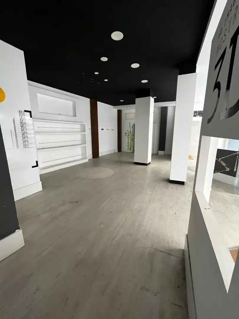 Business premises to rent in Calle de Calatrava, imagen 6