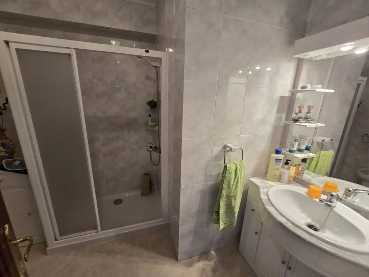 Badezimmer von Wohnung zum Verkauf in Baleira mit Heizung, Terrasse und Möbliert