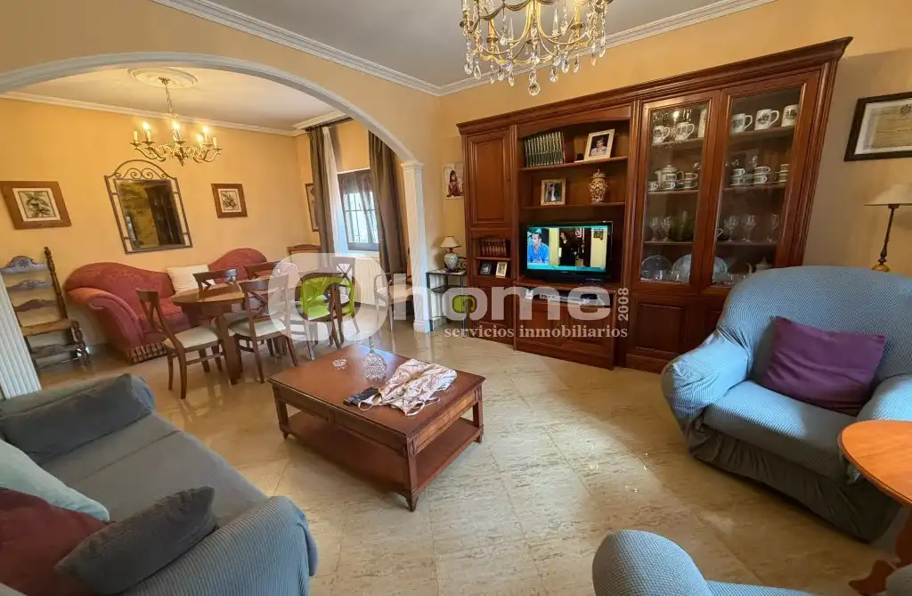 Sala d'estar de Casa o xalet en venda en Moraleja del Vino amb Calefacció