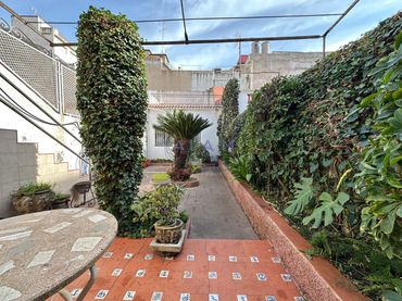 Casa con balcone in vendita a Calella
