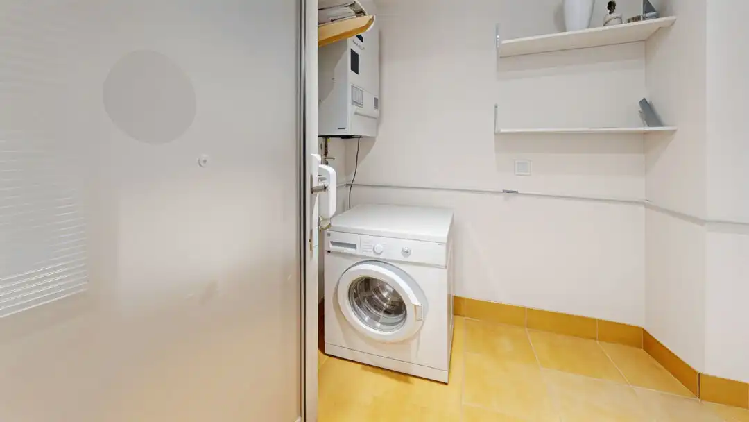 Exterior view of Flat for rent in Madrid  with Air Conditioner, Heating and Private garden