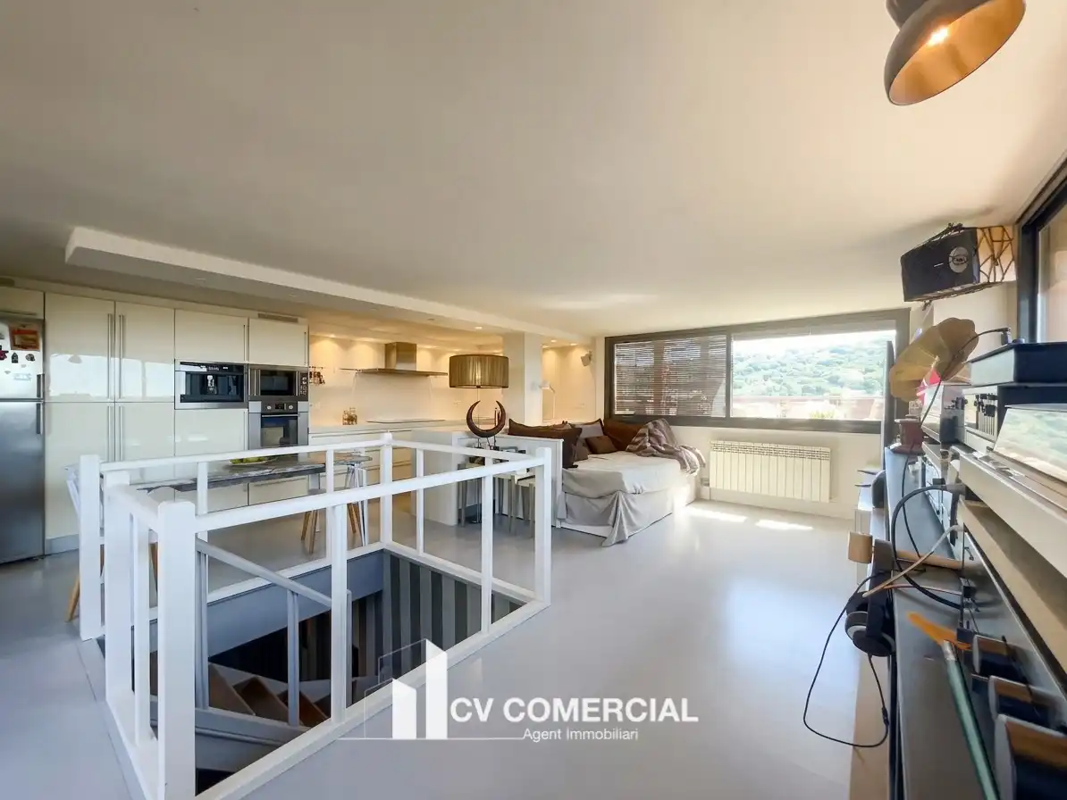 Ático en venta en Tiana con Aire acondicionado, Calefacción y Parquet