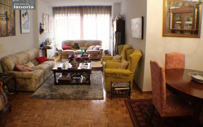 Sala d'estar de Pis en venda en  Albacete Capital