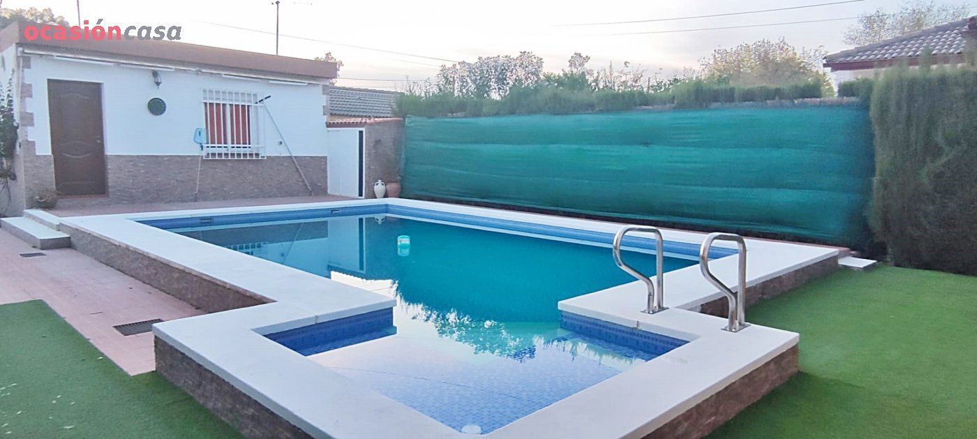 Piscina de Casa o xalet en venda en  Córdoba Capital amb Aire condicionat, Calefacció i Jardí privat