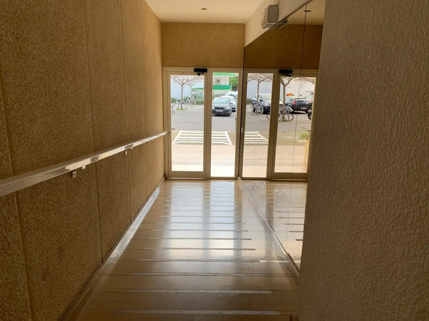 Flat for sale in Roses  with Air Conditioner, Heating and Terrace