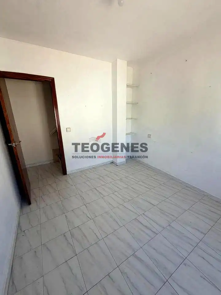 Dormitori de Casa o xalet en venda en Santa Cruz de la Zarza amb Terrassa