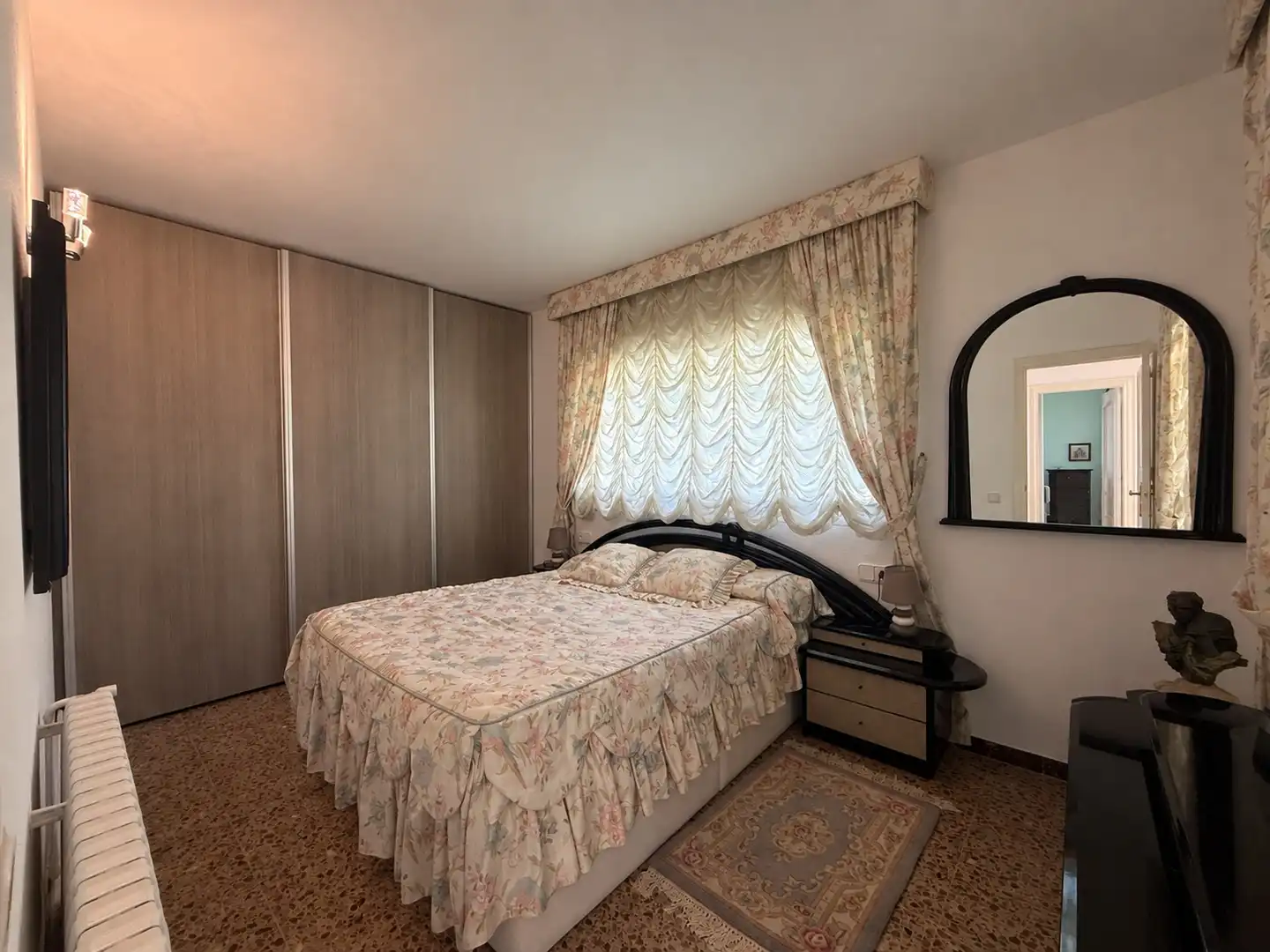 Schlafzimmer von Haus zum Verkauf in Begues mit Heizung, Privatgarten und Terrasse