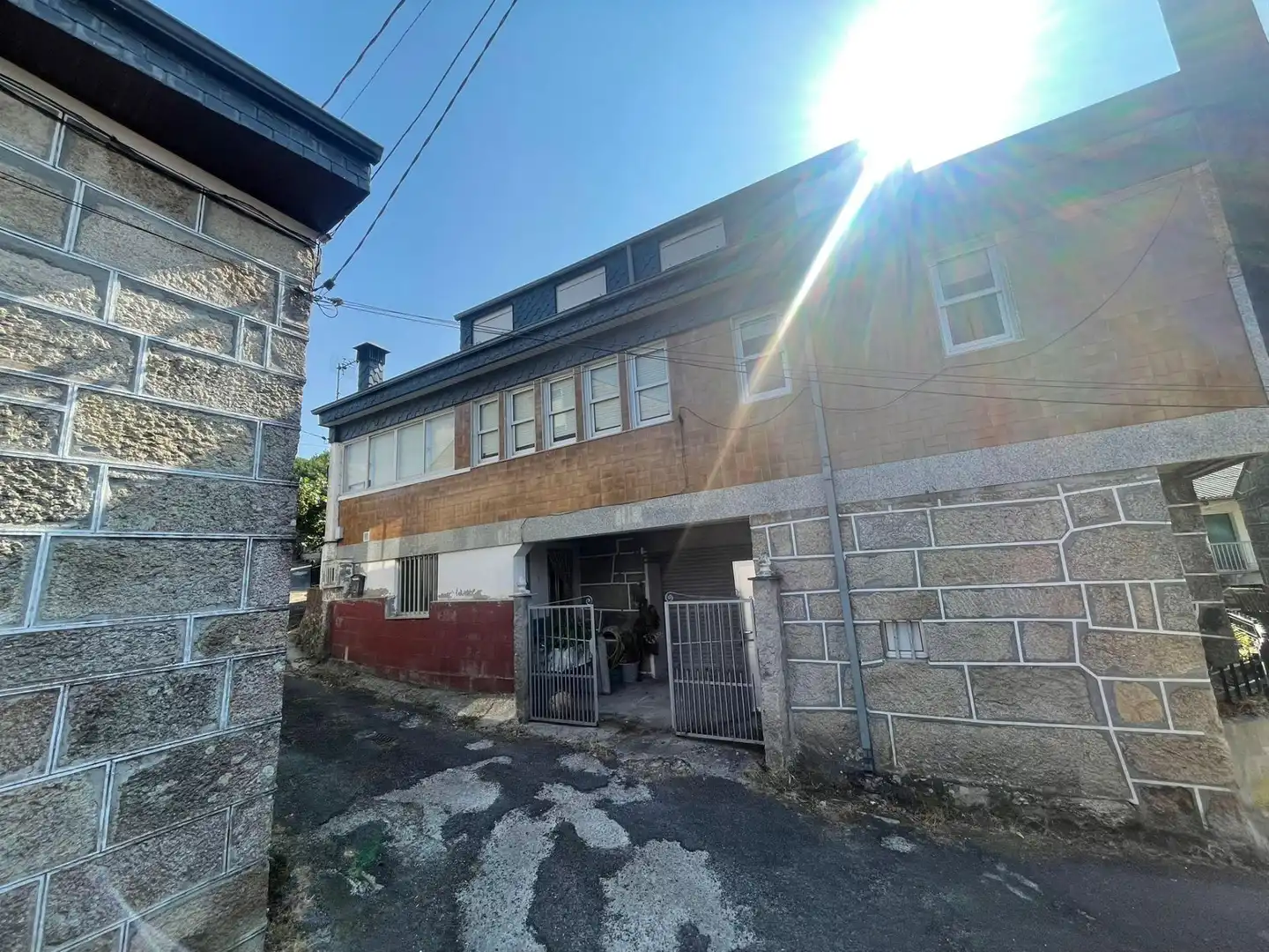 Exterior view of Houses for sale in Avión  with Heating, Storage room and Furnished