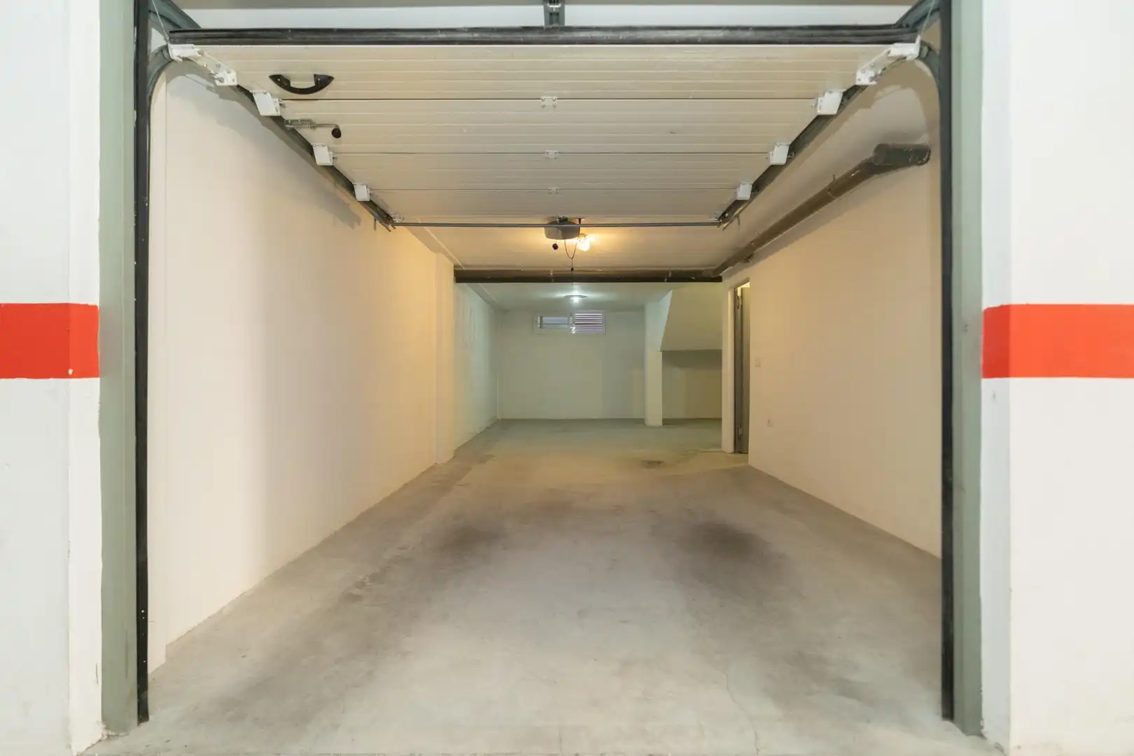 Casa adosada en venta en Motril con Aire acondicionado, Terraza y Trastero