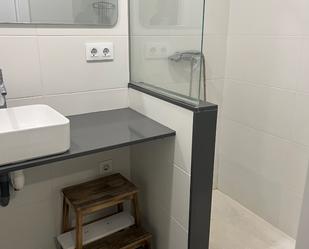 Bany de Apartament de lloguer en Castelldefels