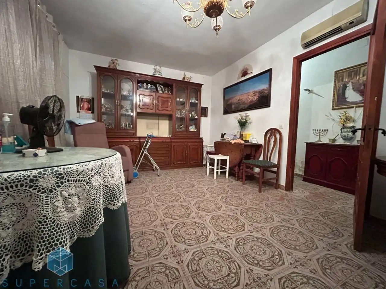 Sala d'estar de Casa o xalet en venda en Bargas amb Calefacció, Jardí privat i Terrassa