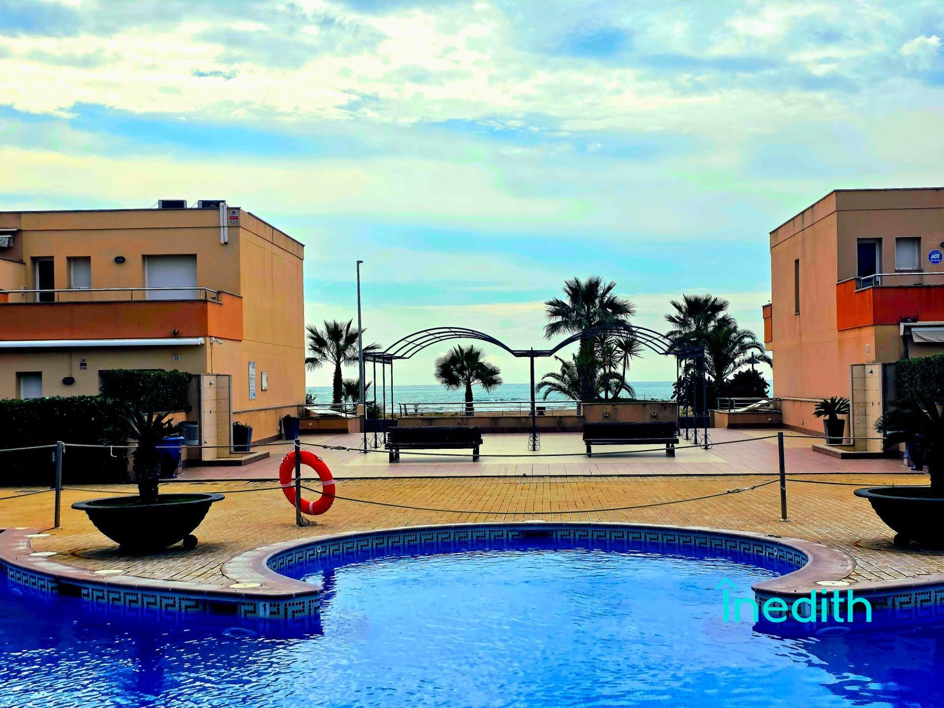 Swimming pool of Single-family semi-detached for sale in Cubelles  with Air Conditioner, Heating and Private garden