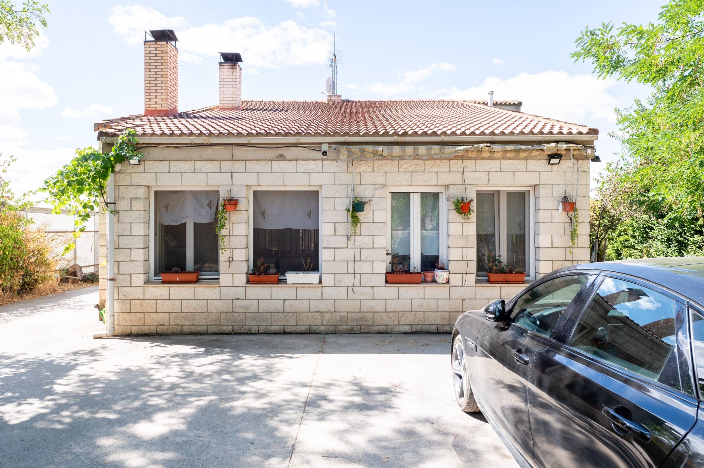 Exterior view of House or chalet for sale in Aranda de Duero  with Heating, Private garden and Terrace