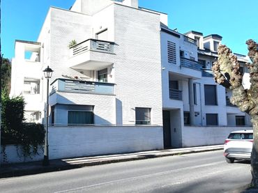 Piso con ascensor en venta en Barrio Mioño