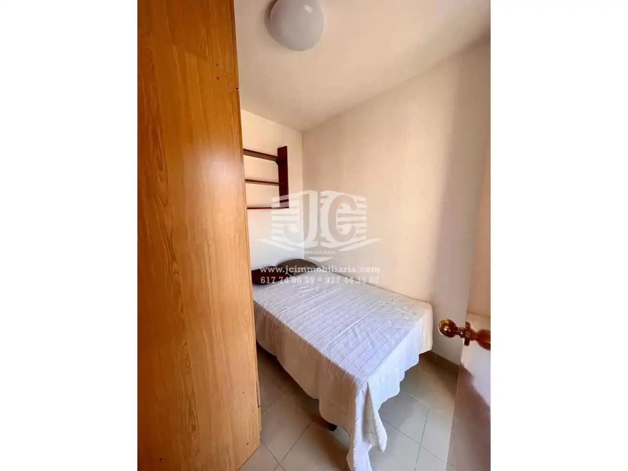 Bedroom of Flat for rent in Tortosa  with Air Conditioner, Furnished and Balcony
