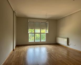 Bedroom of Flat for sale in Palencia Capital