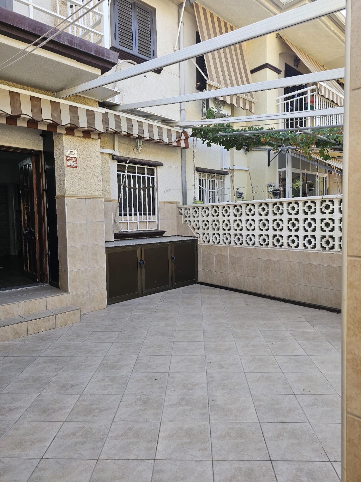 Casa adosada en venda a Gran Playa, Santa Pola ciudad