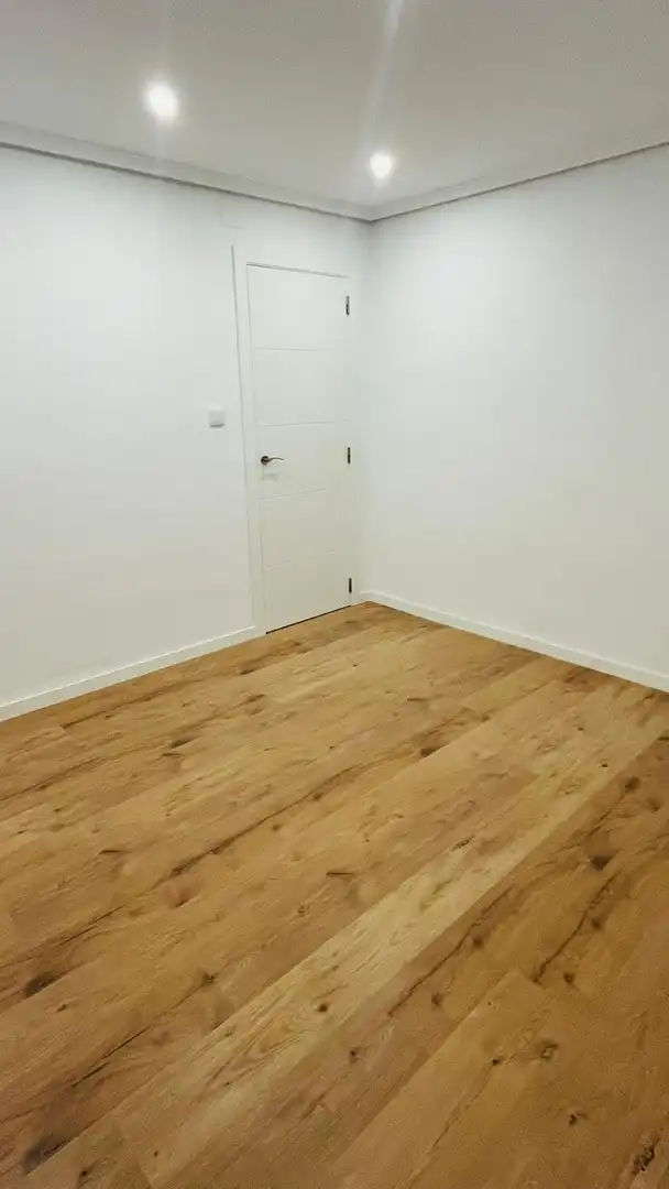 Wohnung zum Verkauf in Carcaixent mit Parkett, Terrasse und Abstellraum