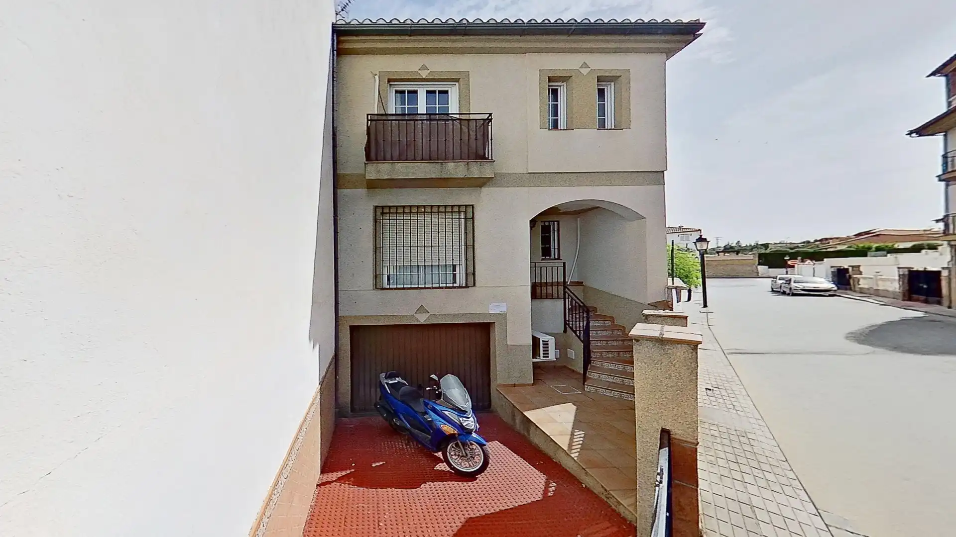 Vista exterior de Casa adosada en venta en Las Gabias con Aire acondicionado, Calefacción y Terraza